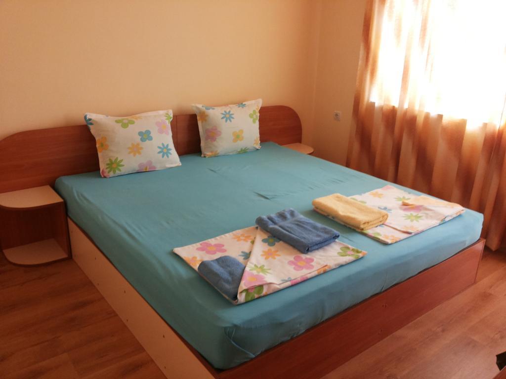 Ivanovi Guest House Primorsko Quarto foto